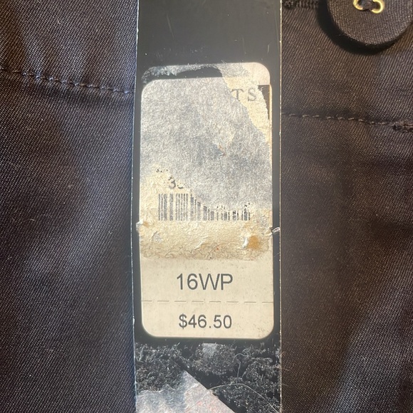 Talbots shorts - Picture 2 of 7